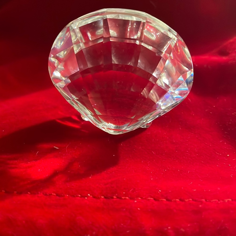 Swarovski Crystal Scallop